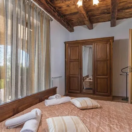 Villa Beautiful Stone With Heated Pool