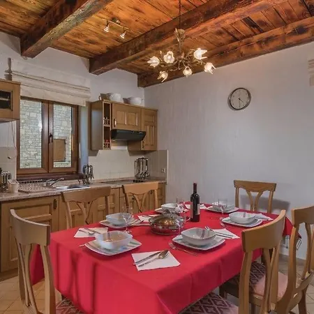 Villa Beautiful Stone With Heated Pool Cabrunici