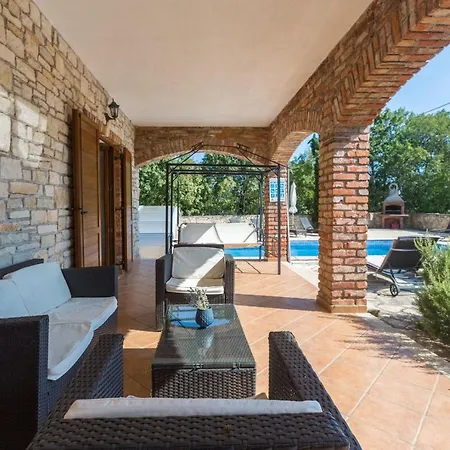 Villa Beautiful Stone With Heated Pool